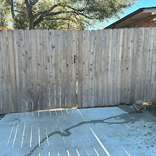 Beautiful-Fence-Cleaning-Staining-in-Temple-TX 0