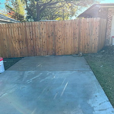 Beautiful-Fence-Cleaning-Staining-in-Temple-TX 1